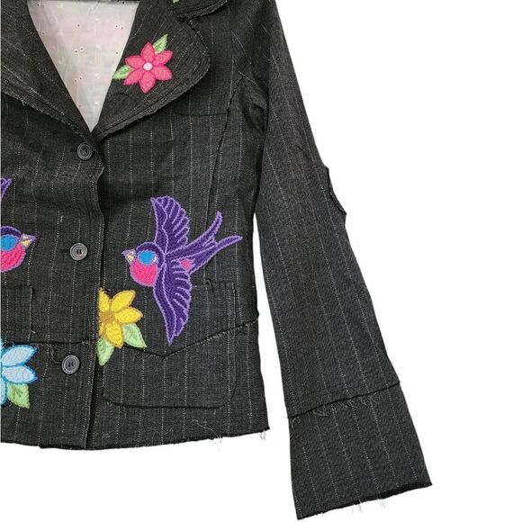 Lucca NWOT Frayed Distressed Embroidered Bird & Flower Jacket - Picture 4 of 10